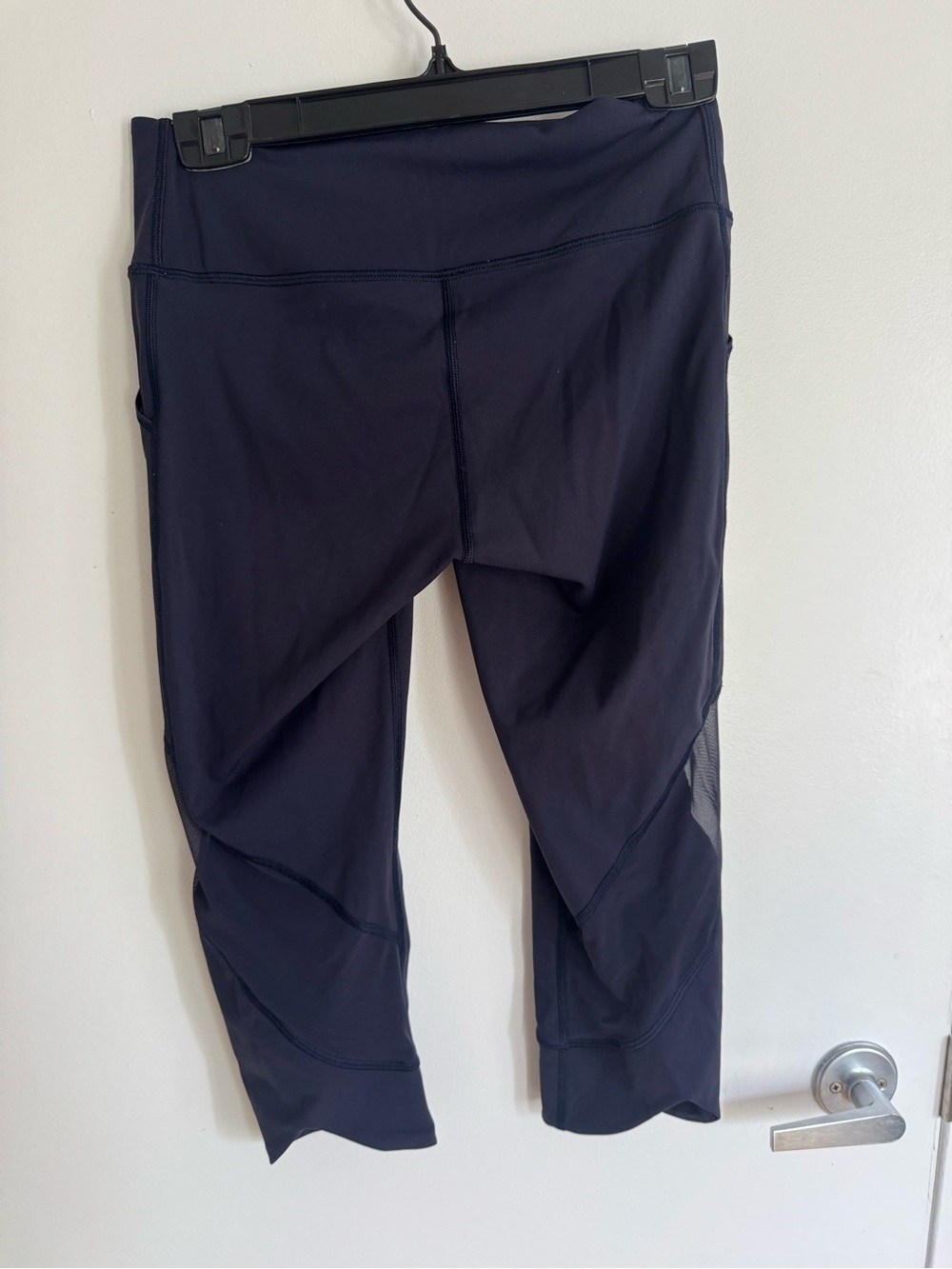 lululemon athletica - Fast and Free Navy Crop Leggings with Mesh Panels - Picture 4 of 4